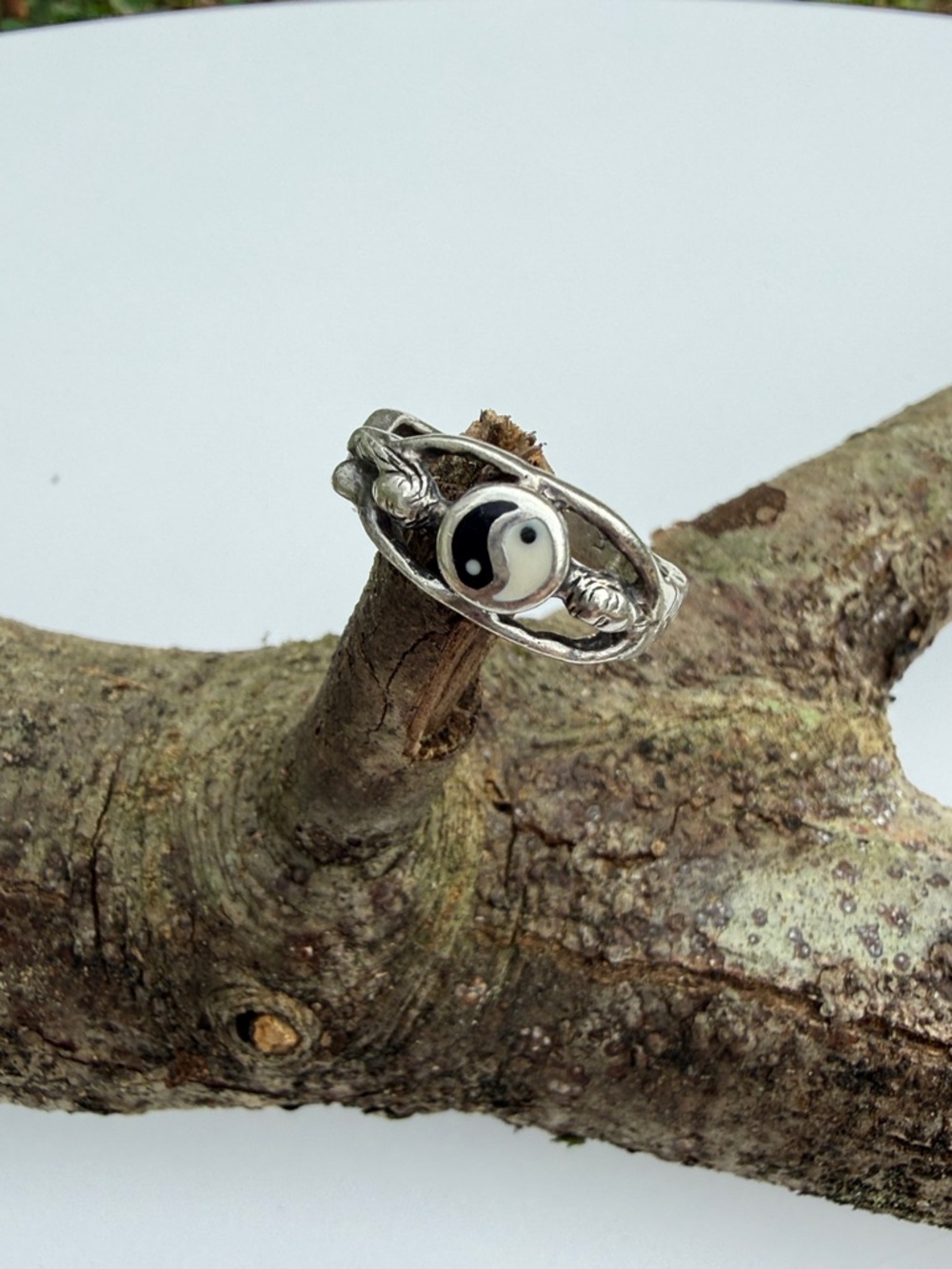Yin Yang Enamel Ring in Black & White - Silver Tone